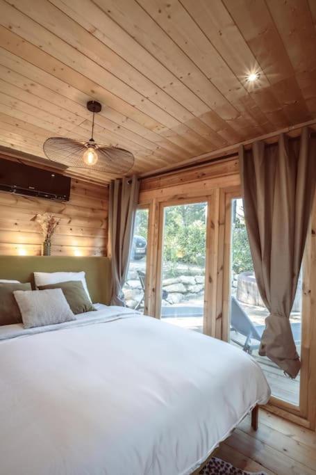Jane Chalet